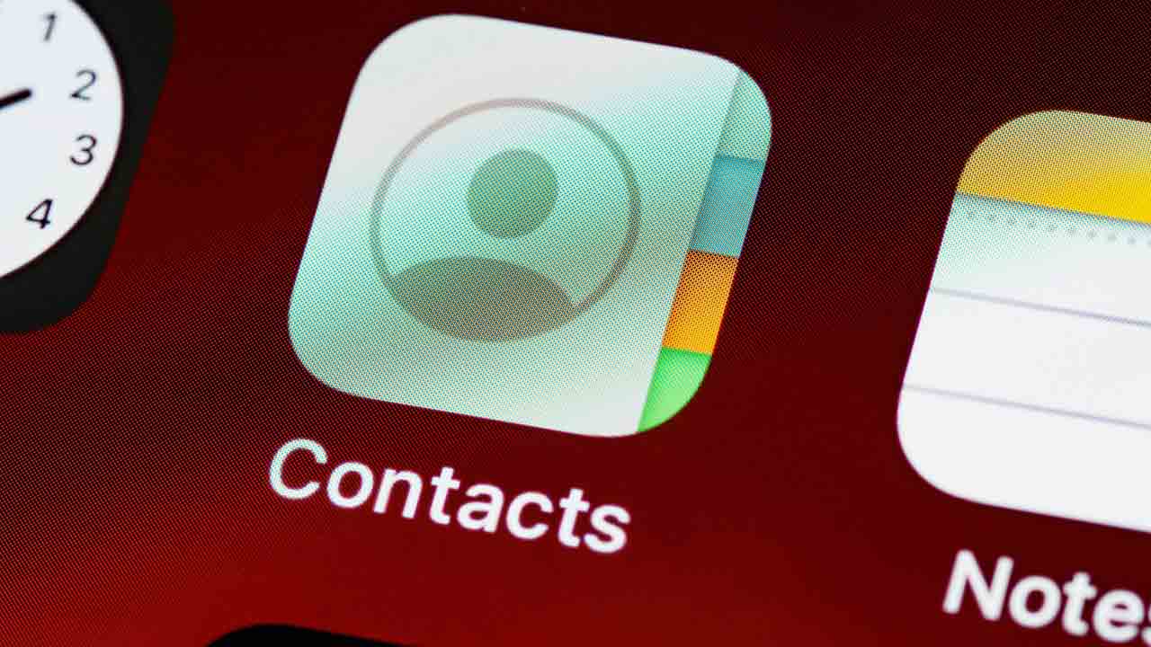 Transfer contacts from iPhone to android